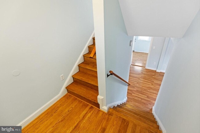 Photo - 1611 Ballard St