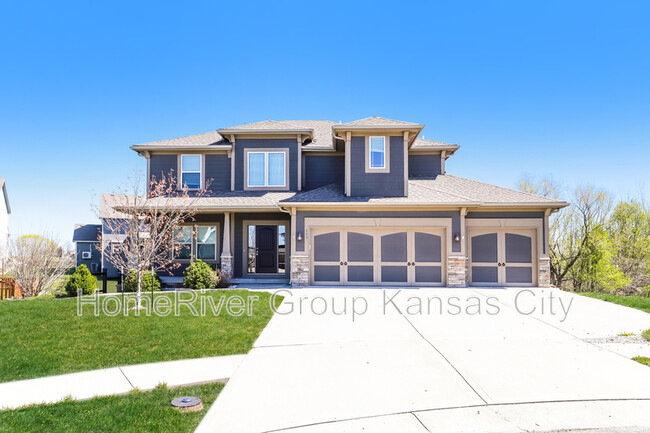 Photo - 803 N Cypress Cir House