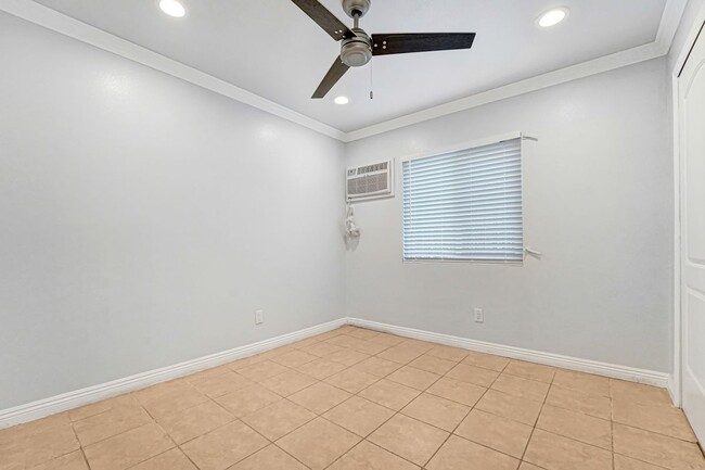 Photo - 400 W 109th St