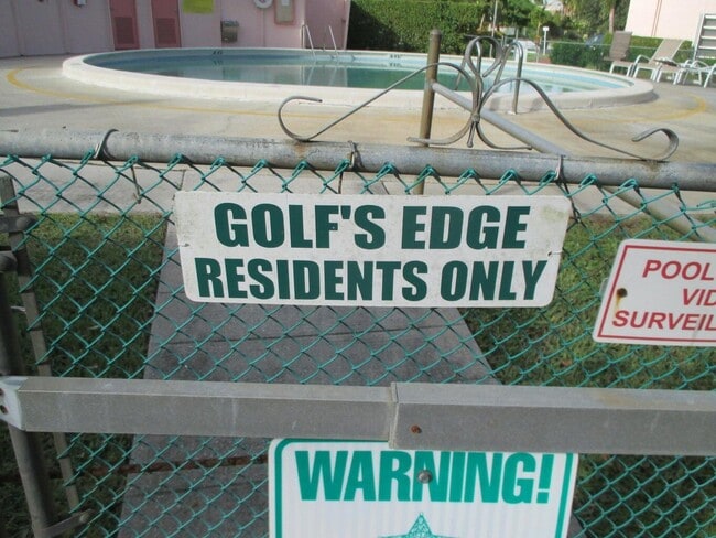 Photo - 19 Golfs Edge