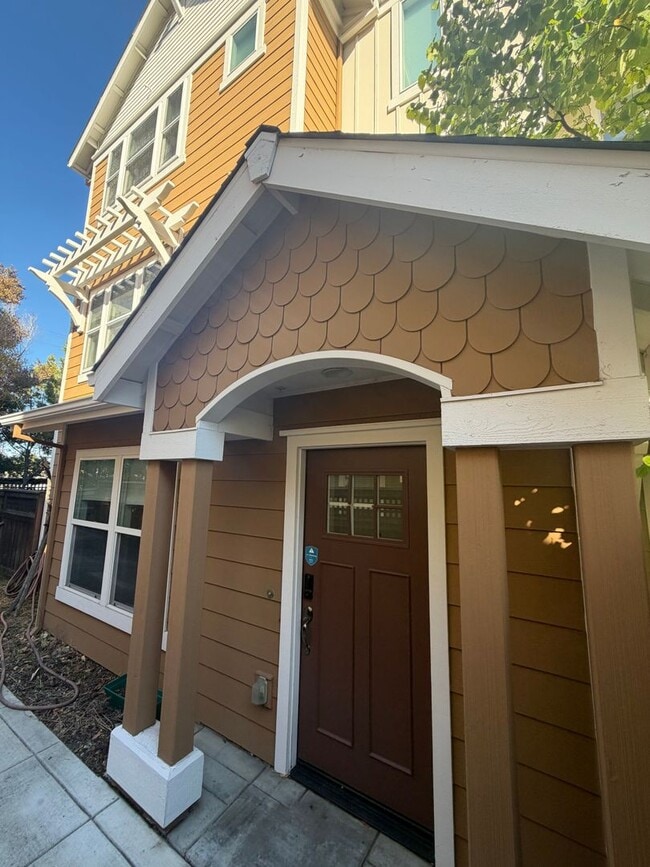 Photo - 401 S Hummingbird Ln