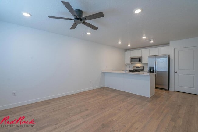 Photo - Dog Friendly! 3 Bedroom 2 Bathroom Townhome in Long Valley.