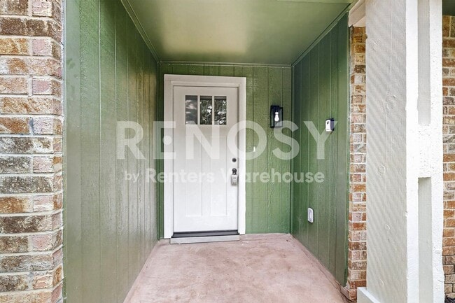 Photo - 1207 Creekwood Ct