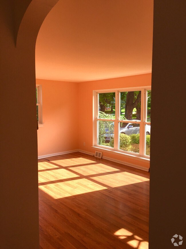 Houses for Rent with a Yard in Primos Secane PA Page 2