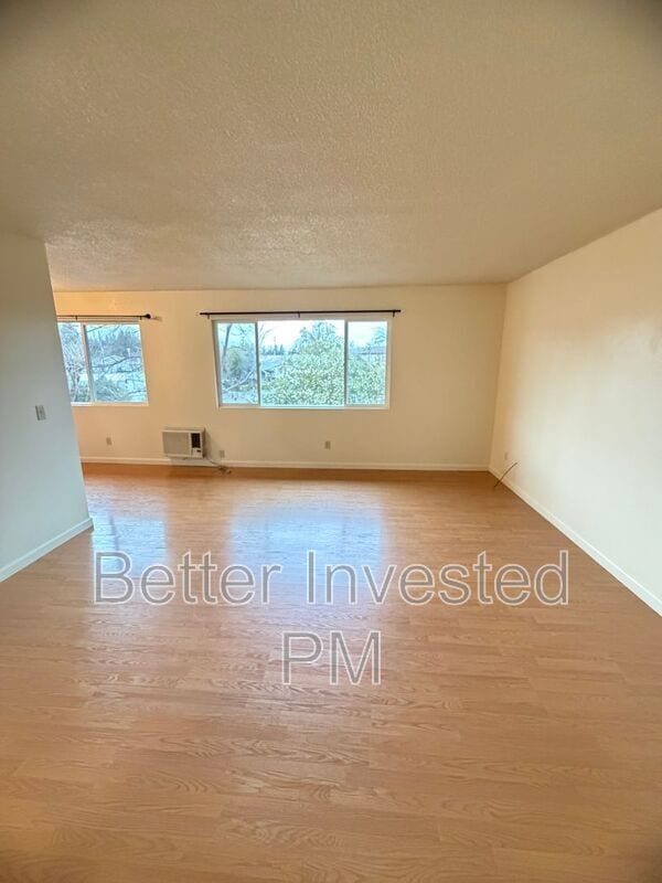 Photo - 175 Oak Manor Ct Unit D