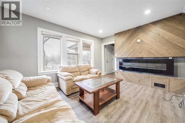 Photo - 406-08 Randolph Ave