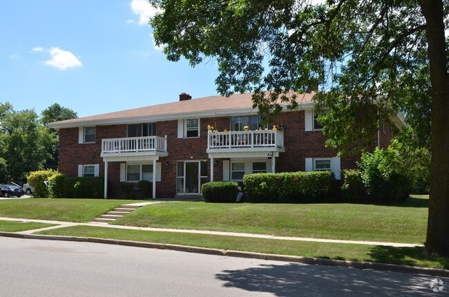 Building Photo - 141 Morris St - 8 Unit Rental