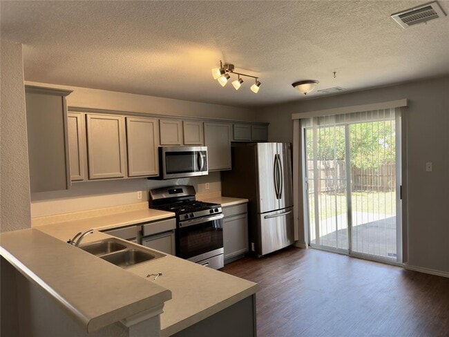 Photo - 3108 Port Anne Way