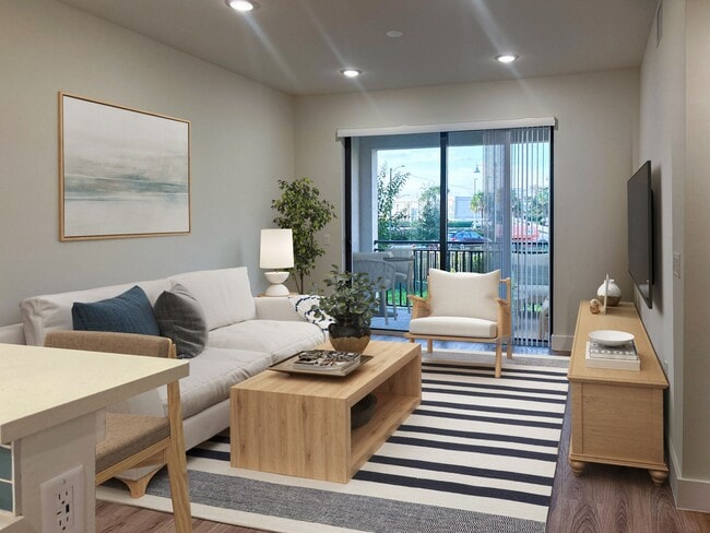 Photo - Bimini Square