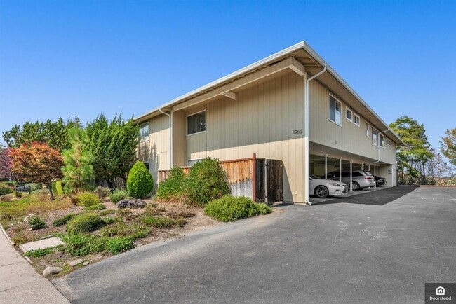Photo - 1965 Ascot Dr Condo Unit 11