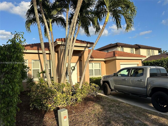 Building Photo - 8201 SW 163rd Pl Rental