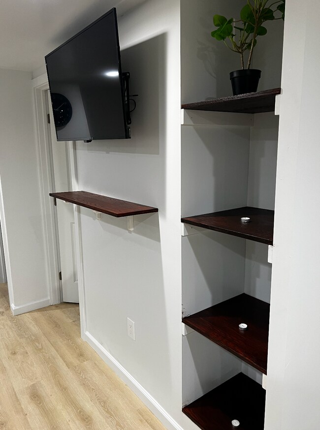 Photo - Warring Unit #2 Unit 2