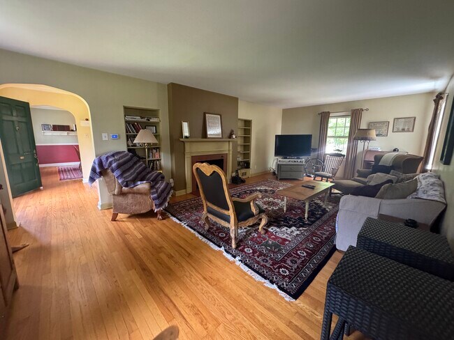 Photo - 45 Common St