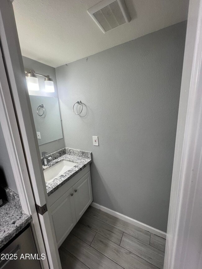 Photo - 4703 E Portland St