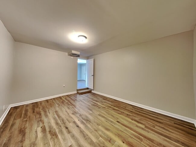 Photo - 7439 Stonehurst Rd N