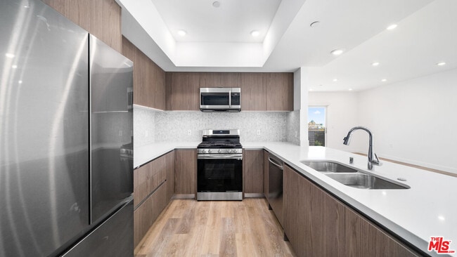 Photo - 5153 W Maplewood Ave Unit 107