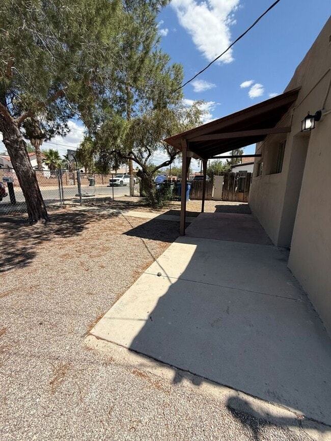 HOUSE FOR RENT