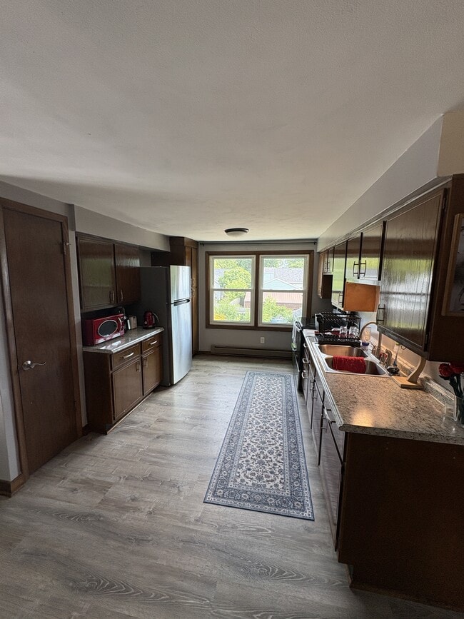 161 Plummer Ave