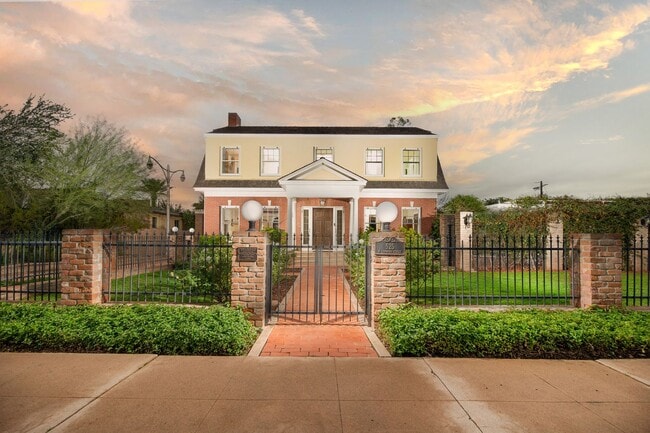 Building Photo - WONDERFUL HISTORIC 5 BED 3 BATH PROPERTY WITH CARRIAGE HOUSE