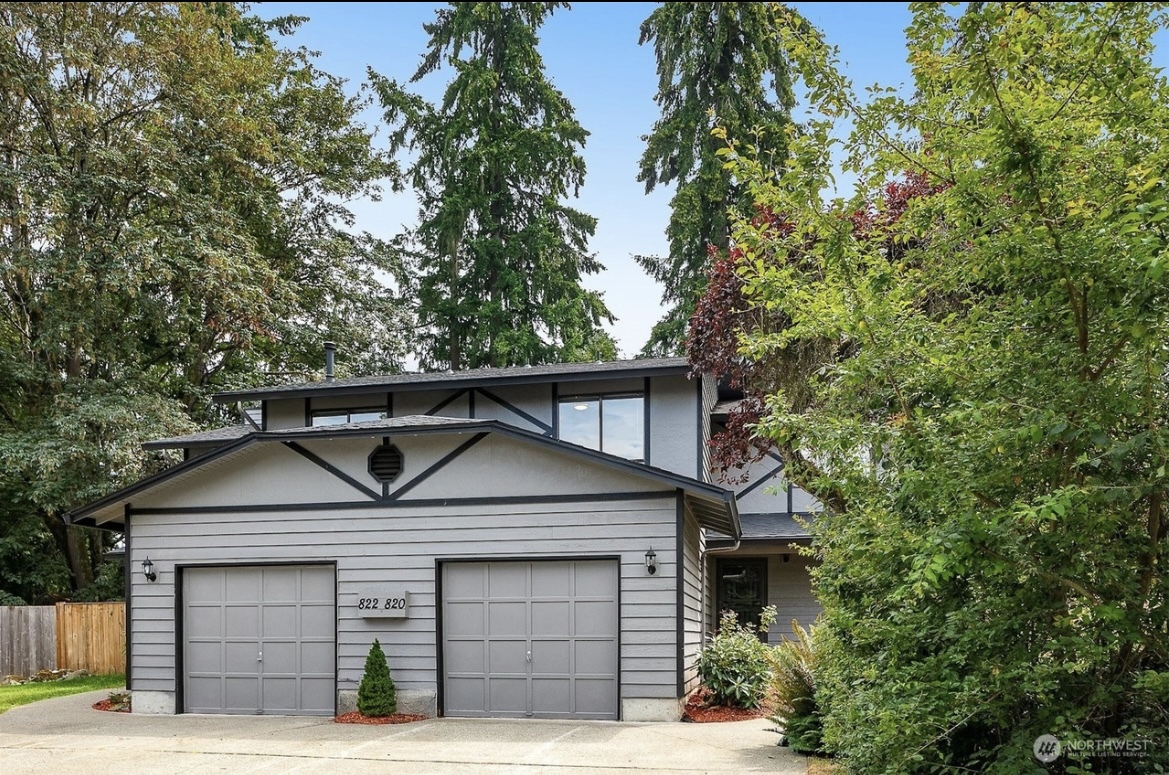 Photo - 822 141st Pl SE (Bellevue, WA)