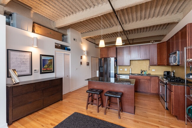 Photo - 2545 S Dearborn St Unidad 511