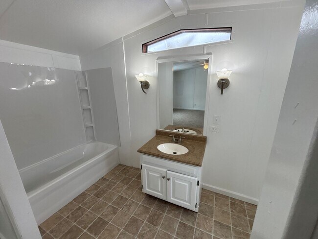 Photo - Glendale Mobile Home Park Unit 57