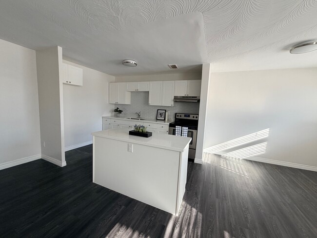 Photo - 20 Bradmon Dr Unit 420