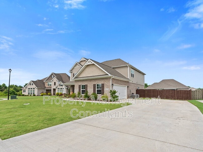 Photo - 14735 Commonwealth Dr