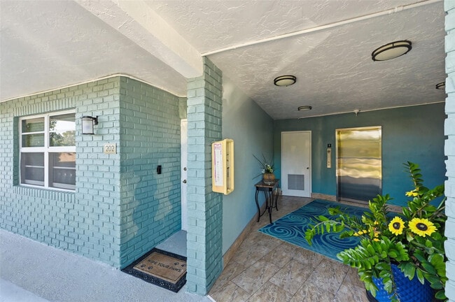Photo - 801 NE 18th Ct Unidad 202