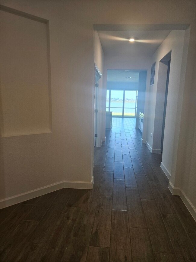 8116 Shr Lk Dr