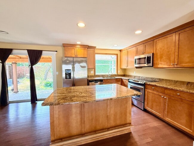 Photo - 6222 Bluff Pl