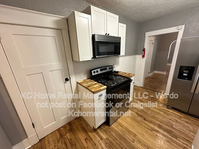 Photo - 5233 E 6 St Unidad 1