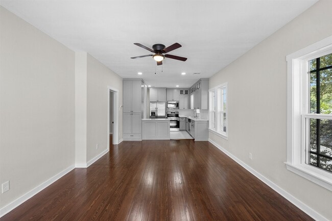 Photo - 307 E Academy St