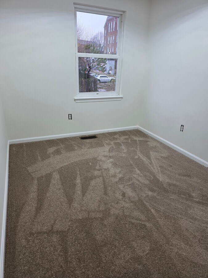 Photo - 1144 1st St NW