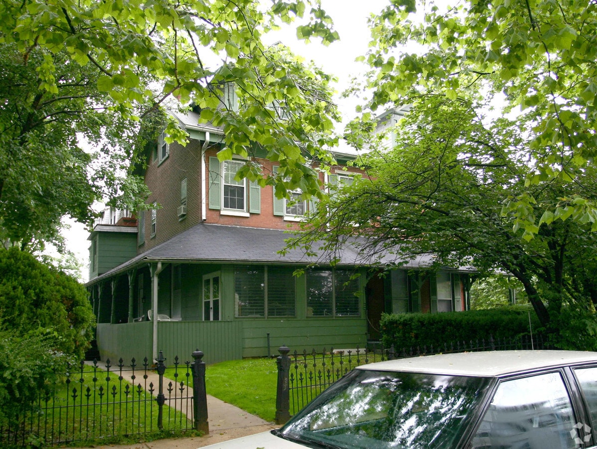 231 S Walnut St - 231 S Walnut St Apartamentos