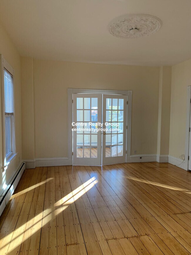 Photo - 547 Broadway Unit 1-B