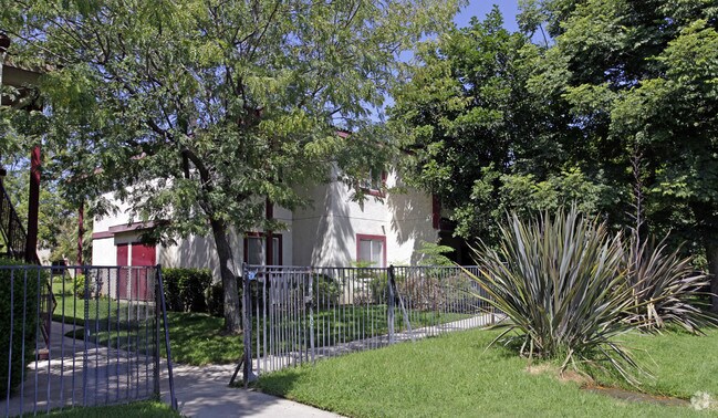 Yard - Juniper Terrace