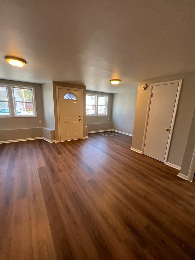 Photo - 2 Leonard St