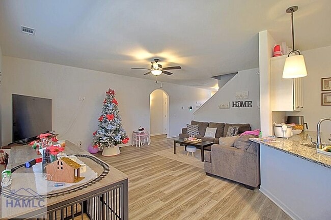 Photo - 1104 Marne Blvd