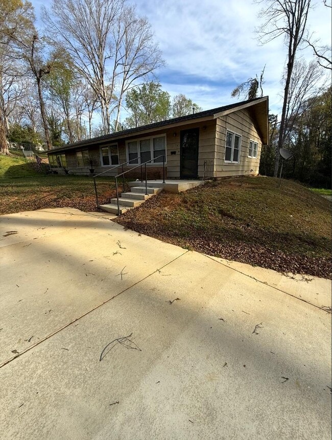 Photo - 917 Windy Ct