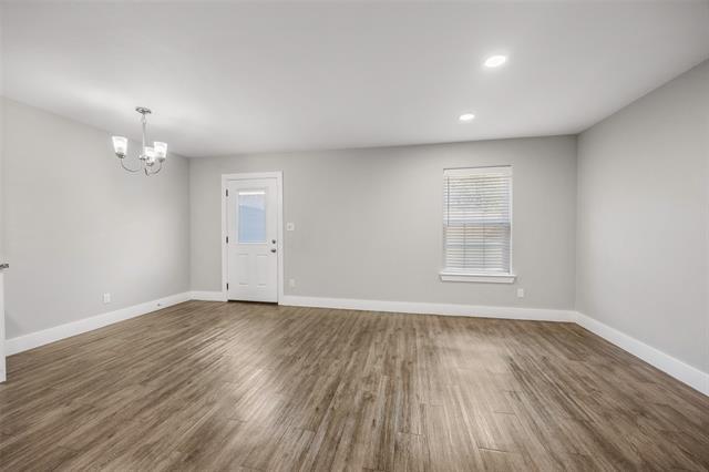 Photo - 901 W Collins St