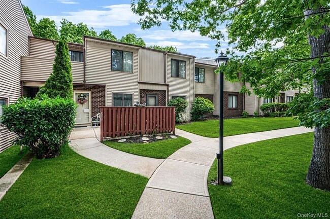 855 Skyline Dr
