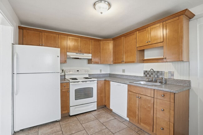 Photo - 409 Lebeau St