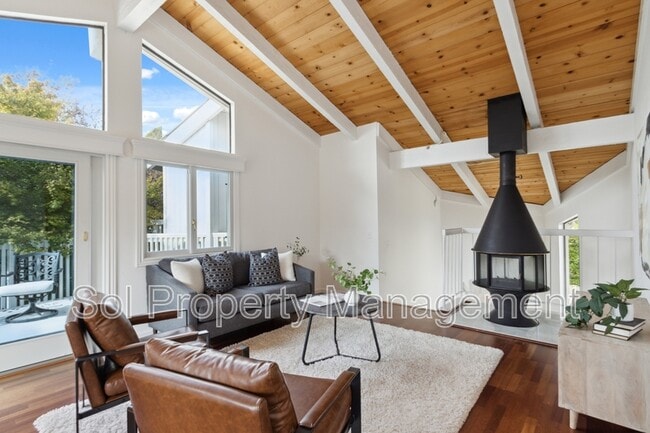 Photo - 144 Provincetown Ct