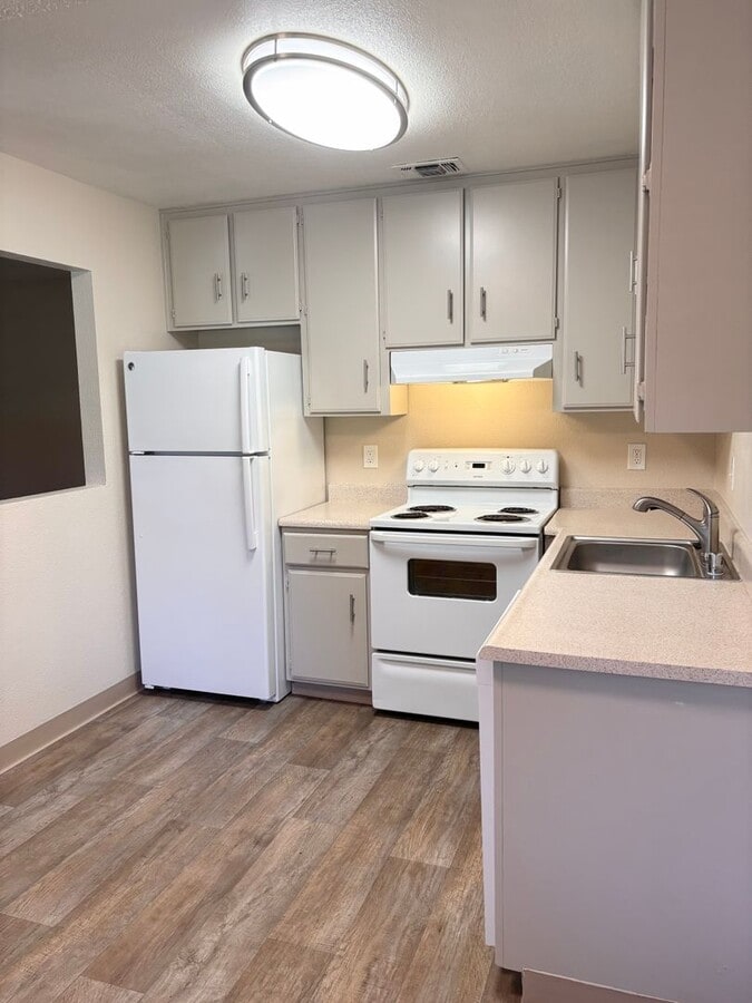 Photo - Olive Glen Apartments