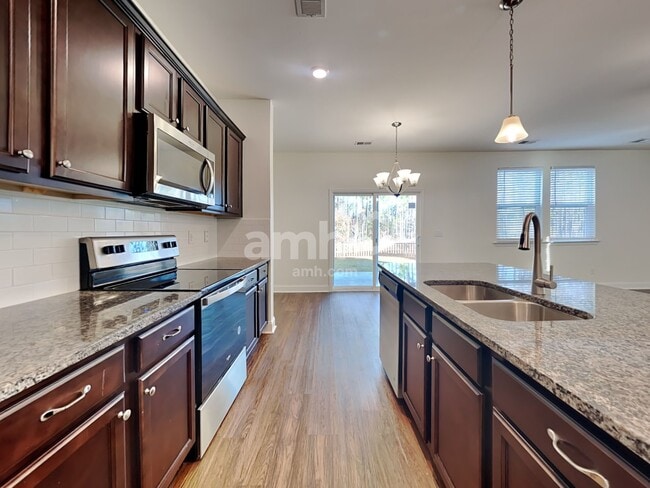 Photo - 304 Bering Ln