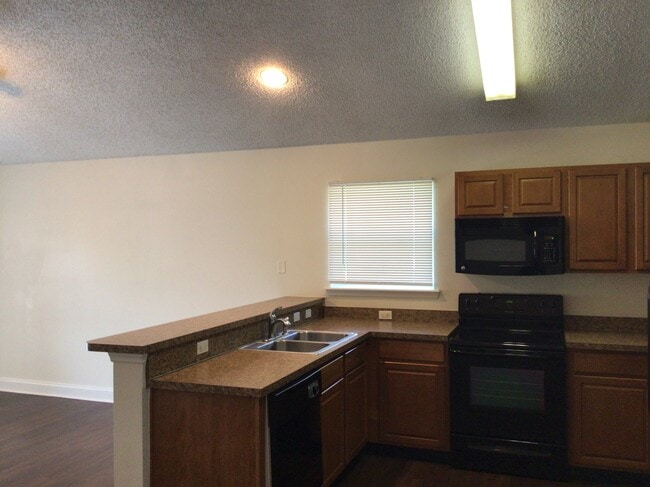 Photo - 11551 Oak Meadow Ln