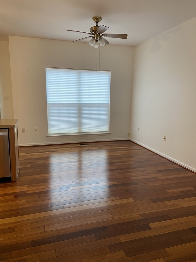 Photo - 42710 Cool Breeze Square