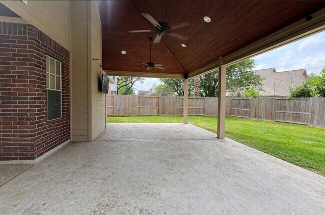 Photo - 1811 Emerald Lake Ct