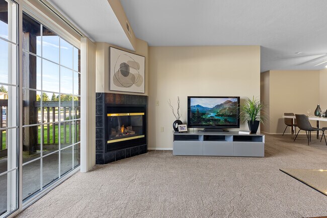 Hunters Crossing Apartments